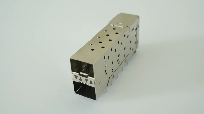 SFP+ 20Pin 1x1 port cage (crimp type)