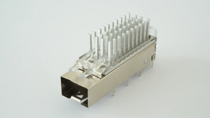 SFP+single-port cage connector (with integrated light guide)