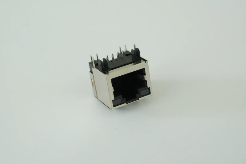 Single-port 8P8C shielded RJ45 connector